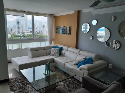 Ocean Front Condo with 3-Bedroom in a Fun Tourist Neighborhood