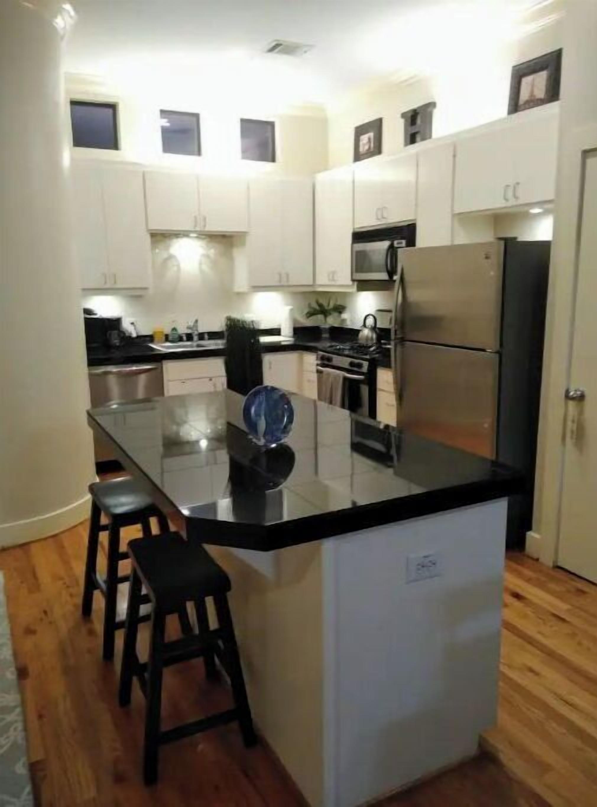 Kühlschrank, Mikrowelle, Geschirrspüler