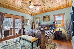 5 bedrooms, in-room safe, desk, iron/ironing board