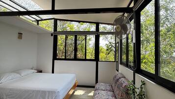 Comfort Bungalow, 1 Queen Bed, Garden View | 1 bedroom, free WiFi, bed sheets