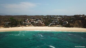 Sonnenschirme, Strandtücher