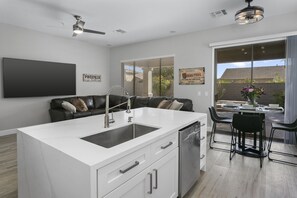 Interior - Luxury Scottsdale “ALL NEWER REMODEL” in Grayhawk. (Scottsdale)