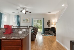 Interior - Palmetto Retreat townhome Ladson/Charleston area. (Ladson)