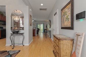 Interior - Palmetto Retreat townhome Ladson/Charleston area. (Ladson)