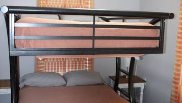 3 chambres, lit parapluie, Wi-Fi gratuit, draps fournis