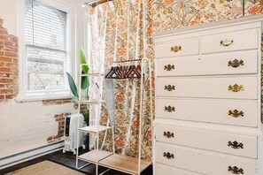 Nicht klassifiziertes Bild, 2 von 27, Schaltfläche