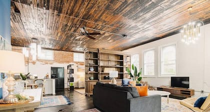 The Carriage House Loft at Marion Hall Mansion