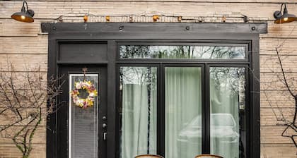The Carriage House Loft at Marion Hall Mansion