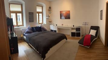 1 Schlafzimmer, Bügeleisen/Bügelbrett, Bettwäsche
