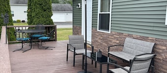 Newly renovated lake house with stunning views!