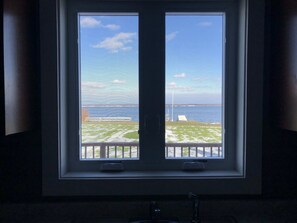 Interior - Newly renovated lake house with stunning views! (Canastota)