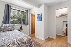 1 bedroom, desk, iron/ironing board, travel cot