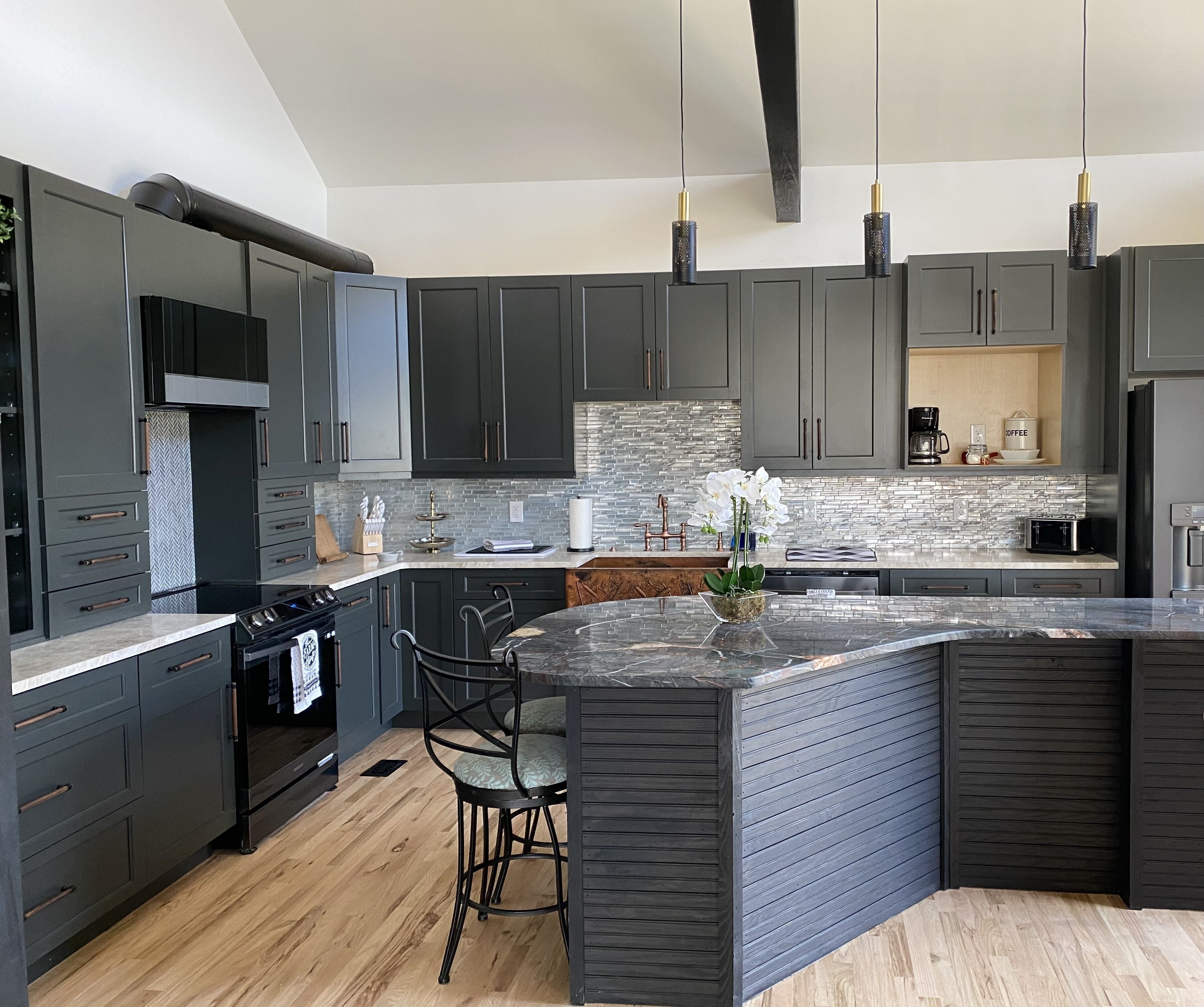 Refrigerador, microondas, horno, placa de cocina