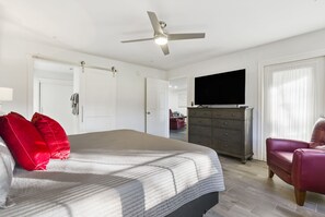 2 bedrooms, WiFi - 2 bedroom, 2 bath ground floor condo with indoor pool minutes from Branson strip (Branson)