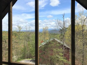 Interior - Elk Feathers (Sevierville)