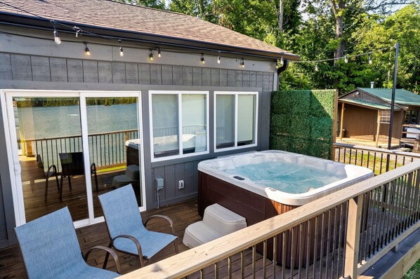 小屋, 1 張特大雙人床, 熱水浴缸, 山景 | 室外 SPA 浴池