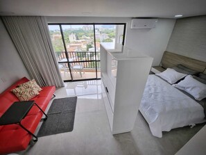 1 slaapkamer, een strijkplank/strijkijzer, gratis wifi, beddengoed