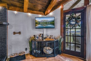 Interior - Cliff Haven (Townsend)
