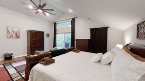 House, Multiple Beds, Hot Tub, Mountain View | 6 bedrooms, free WiFi, bed sheets