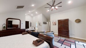 獨棟房屋, 多張床, 熱水浴缸, 山景 | 6 間臥室、免費無線上網、床單