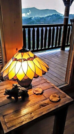 小屋, 多張床, 熱水浴缸, 山景 | 住宿一隅