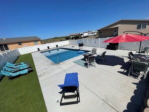 Een verwarmd zwembad