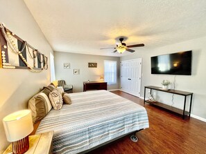 House, Multiple Beds, Hot Tub, Mountain View | 3 bedrooms, free WiFi, bed sheets