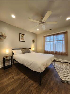 4 soverom, reiseseng for barn, wi-fi (inkludert) og sengetøy