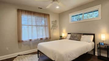 4 bedrooms, travel crib, free WiFi, bed sheets