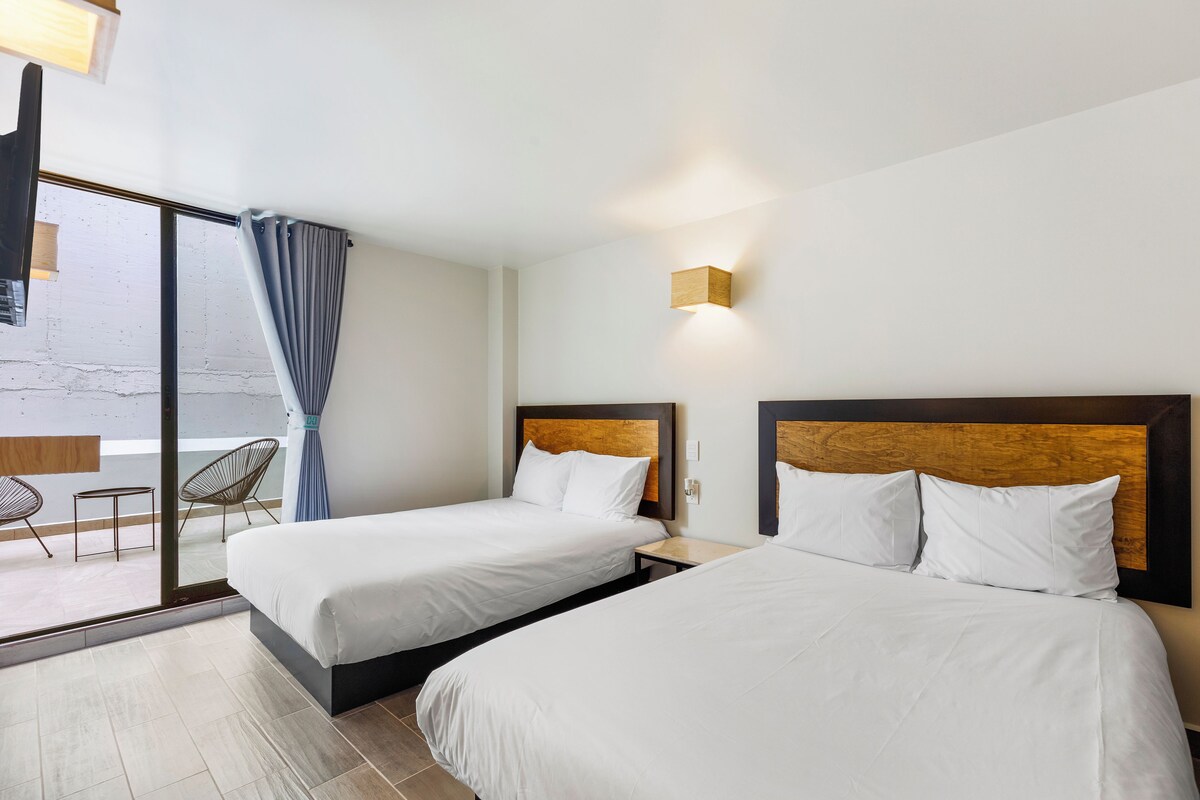 Suite familiar, Terraza | 1 habitación, ropa de cama hipoalergénica y camas con efecto memoria