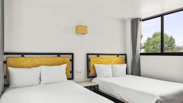 Family Suite | 1 bedroom, hypo-allergenic bedding, memory foam beds, minibar