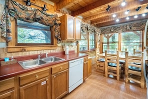 Cabin, Multiple Beds, Fireplace | Private kitchen | Fridge, microwave, oven, stovetop