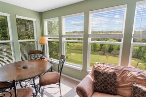 Kondominium, Beberapa Tempat Tidur, dapur, pemandangan lapangan golf (The 12th Green View) | Pemandangan dari kamar