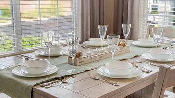 Condo, Multiple Beds, Kitchen, Golf View (The 12th Green View) | Dining