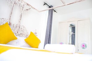 3 室のベッドルーム、アイロン / アイロン台、WiFi (無料)、ベッドシーツ