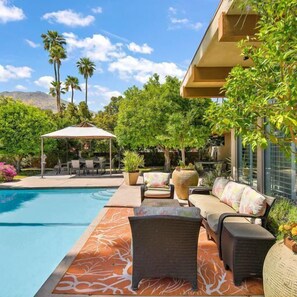 Outdoor pool - Indian Canyon Retreat (Palm Springs)