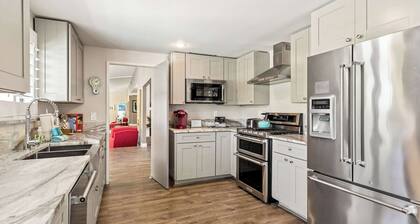 Sonora Charmer - Private Pool w/ Mountain Views!