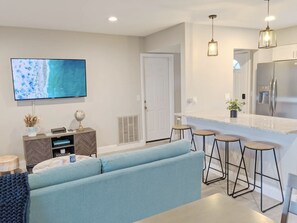 Smart TV, DVD player