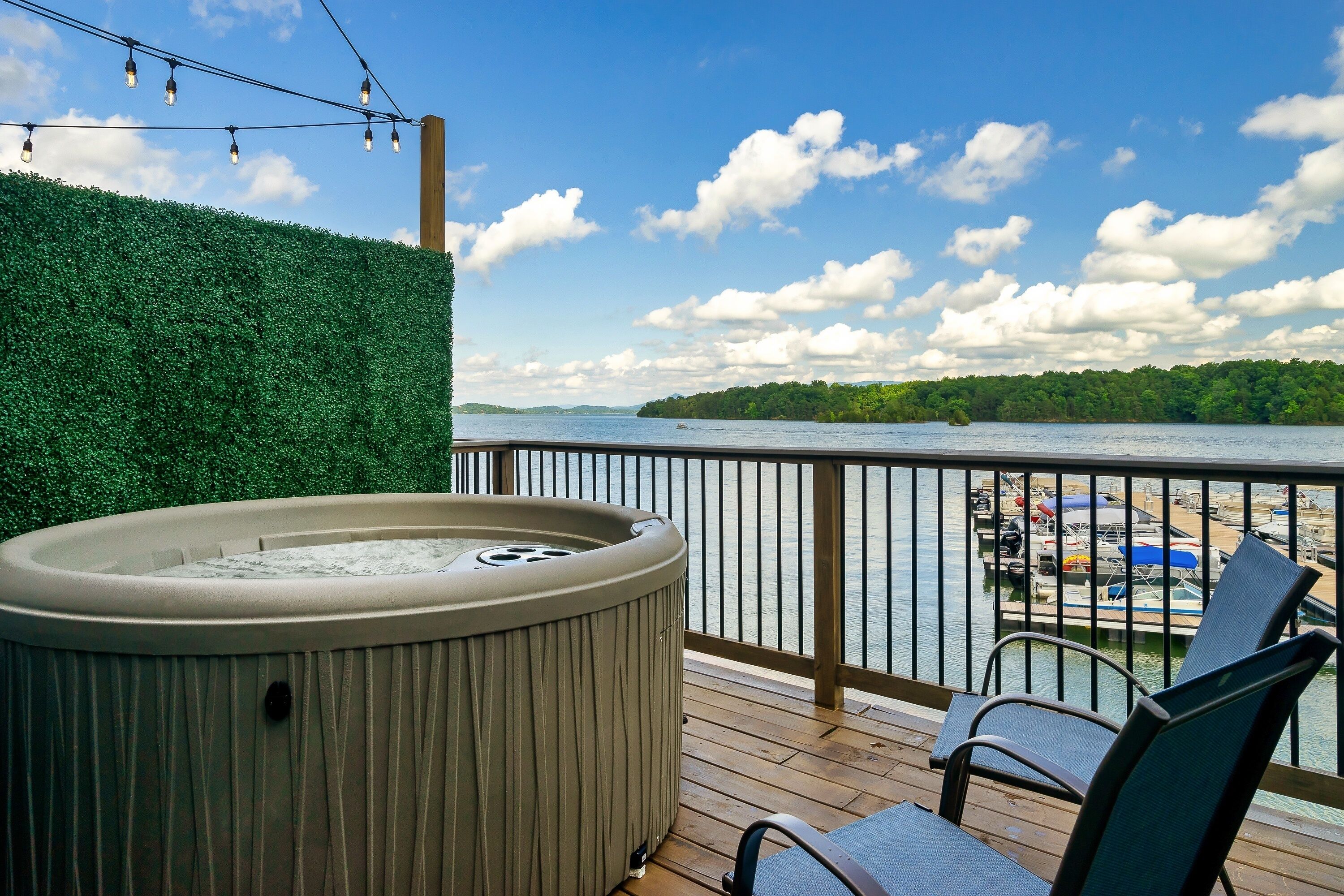 Vila, 1 Tempat Tidur King, hot tub, pemandangan gunung | Bathtub spa outdoor