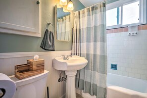 Free toiletries, hair dryer, towels, shampoo