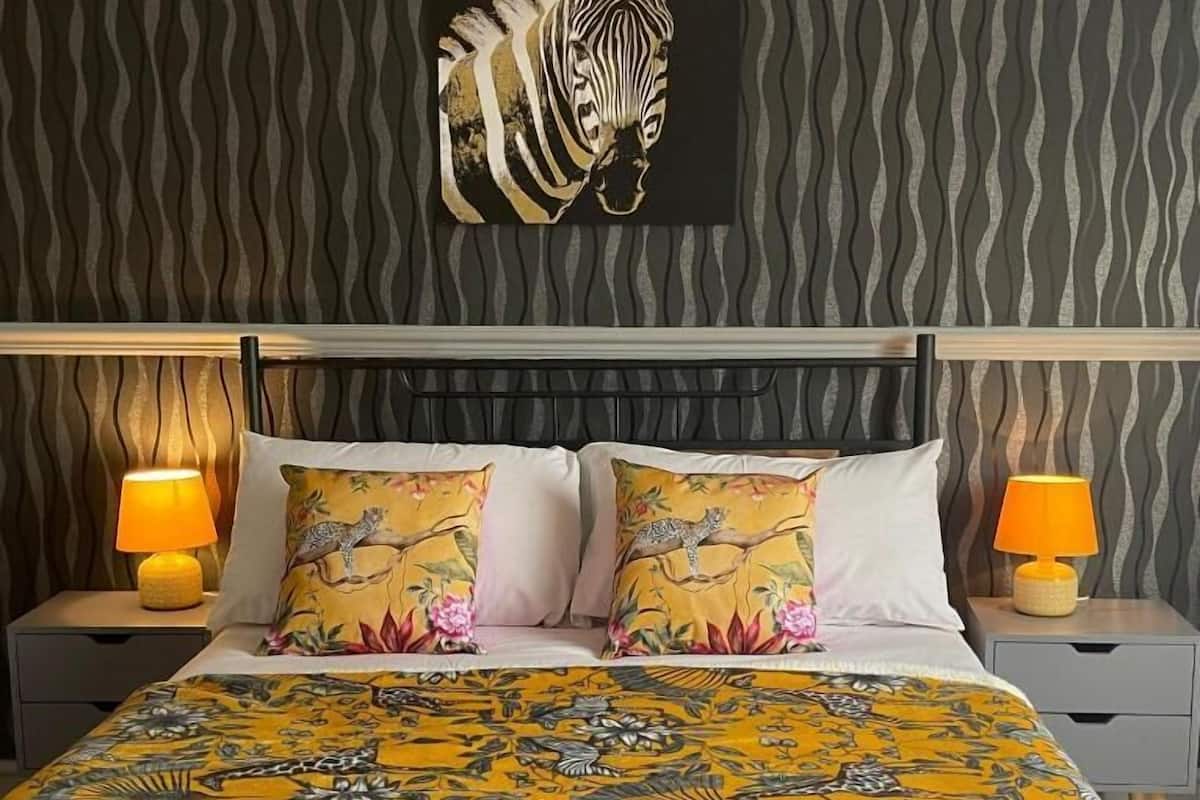 Double Room (Room 7) | Premium bedding, pillowtop beds, individually decorated