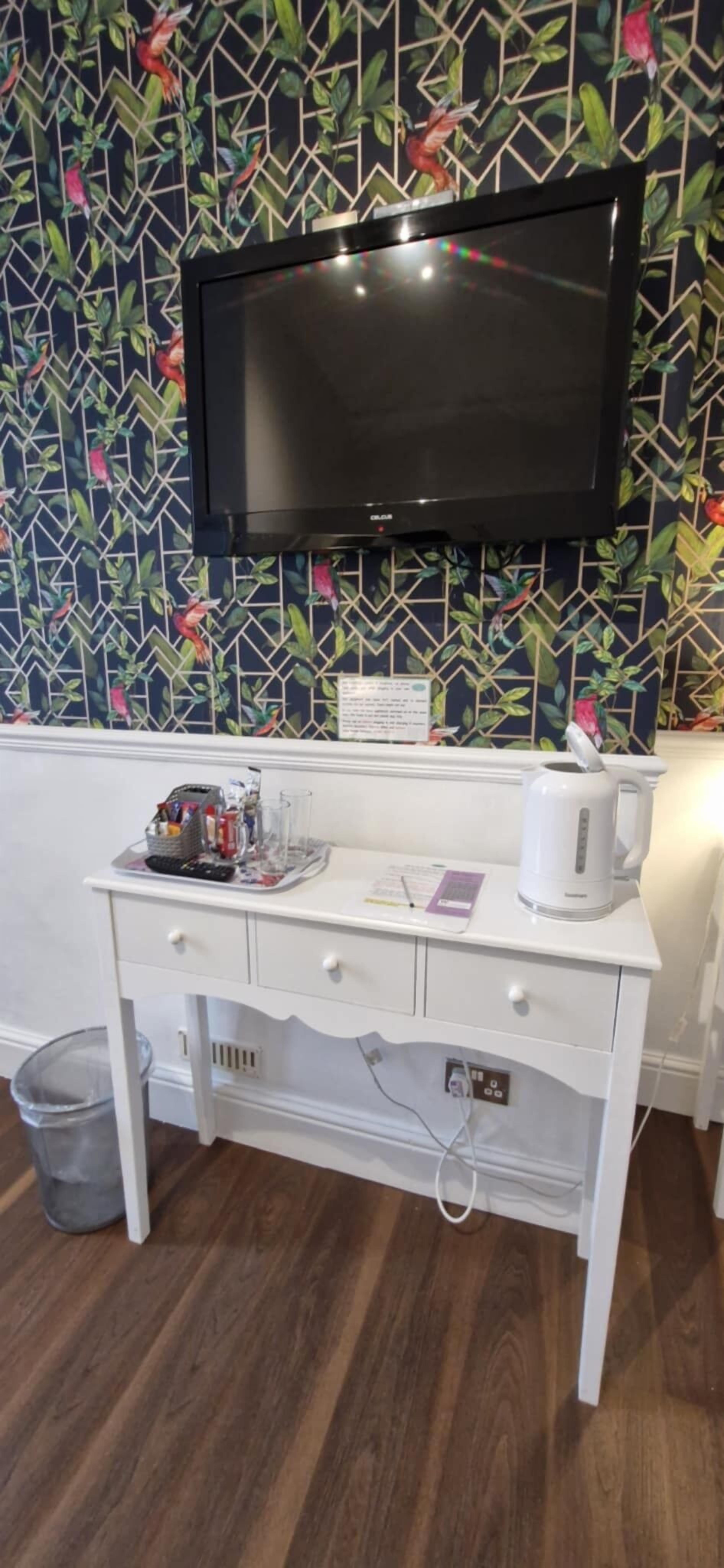 华丽双人房 (Room 1) | 高档床上用品、加厚床垫、特色装修、特色家居