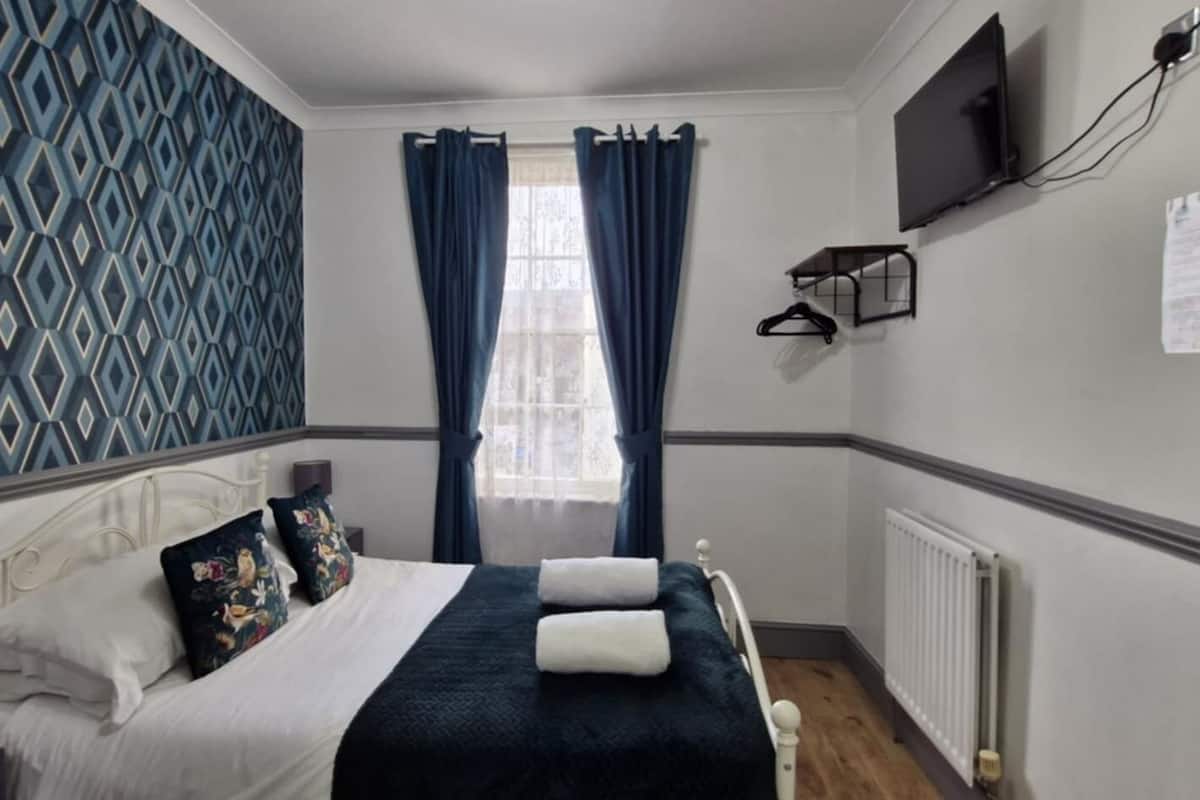 Camera doppia (Room 8) | Biancheria da letto di alta qualità, materassi a doppio strato