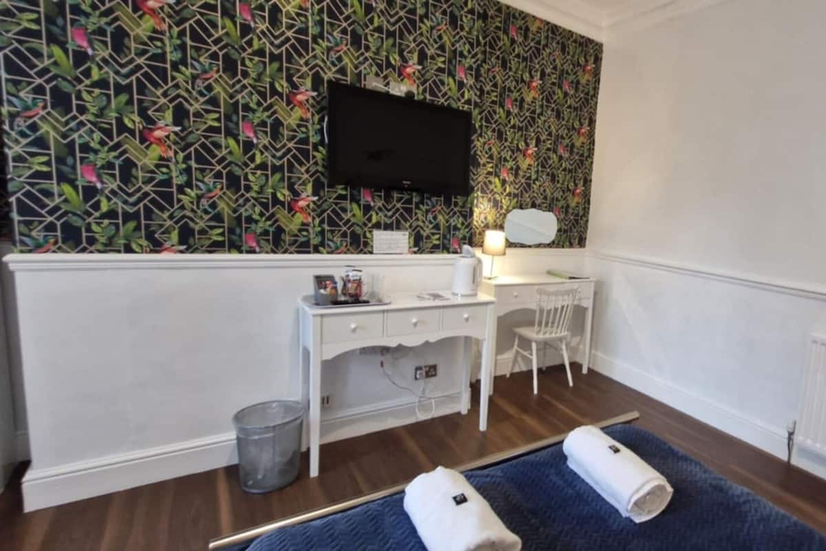 Habitación doble (Room 1) | Ropa de cama de alta calidad y camas con pillow-top