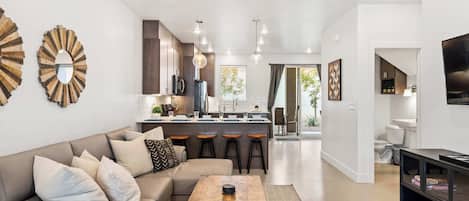 Townhome, Multiple Beds, Patio, Mountain View (Tranquility at The Lofts) | Living area | 42-inch flat-screen TV with digital channels, fireplace