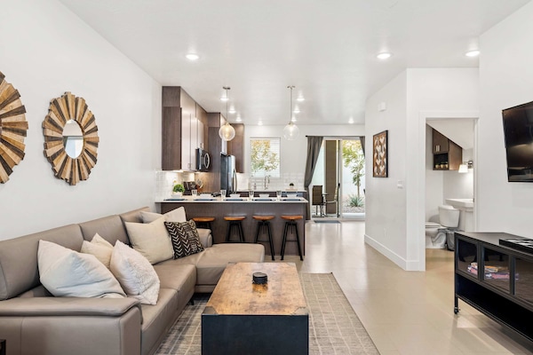 Townhome, Multiple Beds, Patio, Mountain View (Tranquility at The Lofts) | Living area | 42-inch flat-screen TV with digital channels, fireplace