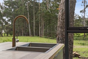 Interior - The Hide On Cloudy - 2 Bedrooms Private Retreat on Bruny Island (Lunawanna)