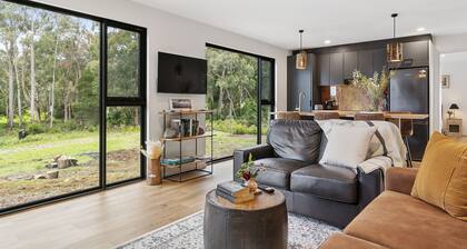 The Hide On Cloudy - 2 Bedrooms Private Retreat on Bruny Island
