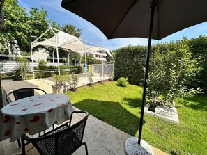 Outdoor dining - Apartments Cocolo - One Bedroom Apartment with Terrace (Porec)