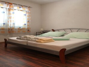 1 bedroom, iron/ironing board, WiFi, bed sheets